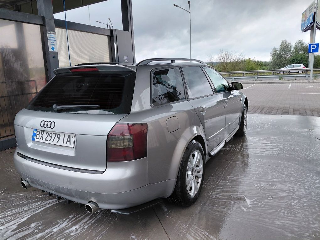 AUDI A4  власне авто
