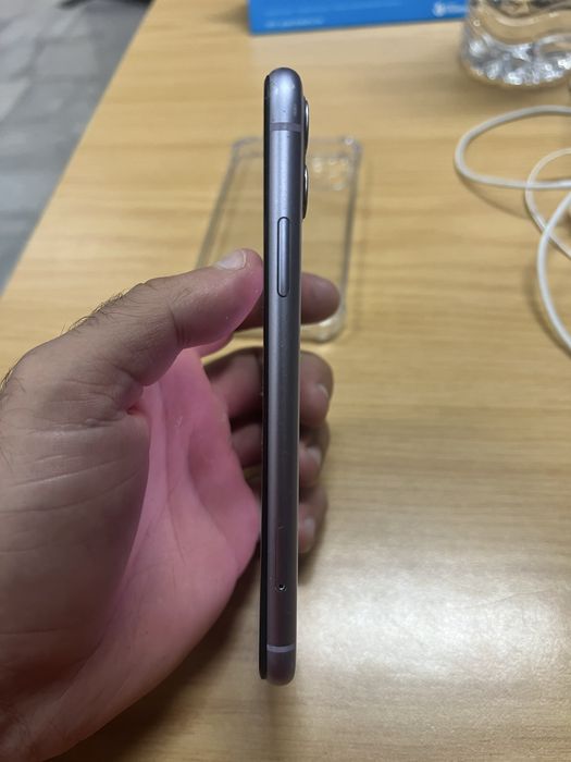 Iphone 11 violeta