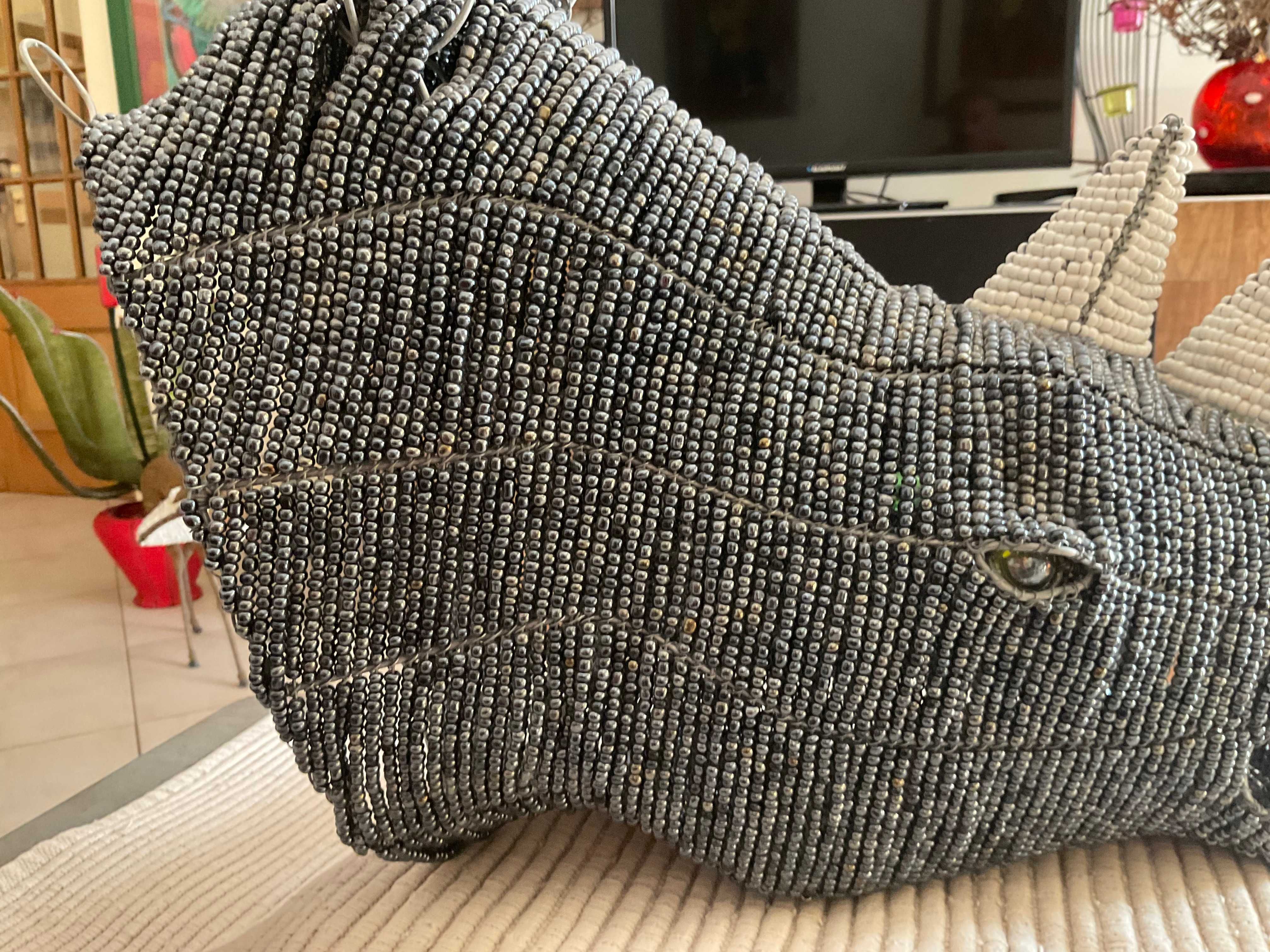 SALDO INCRIVEL! CABEÇA de Rinoceronte Missangas e Fio - Obra de Arte!