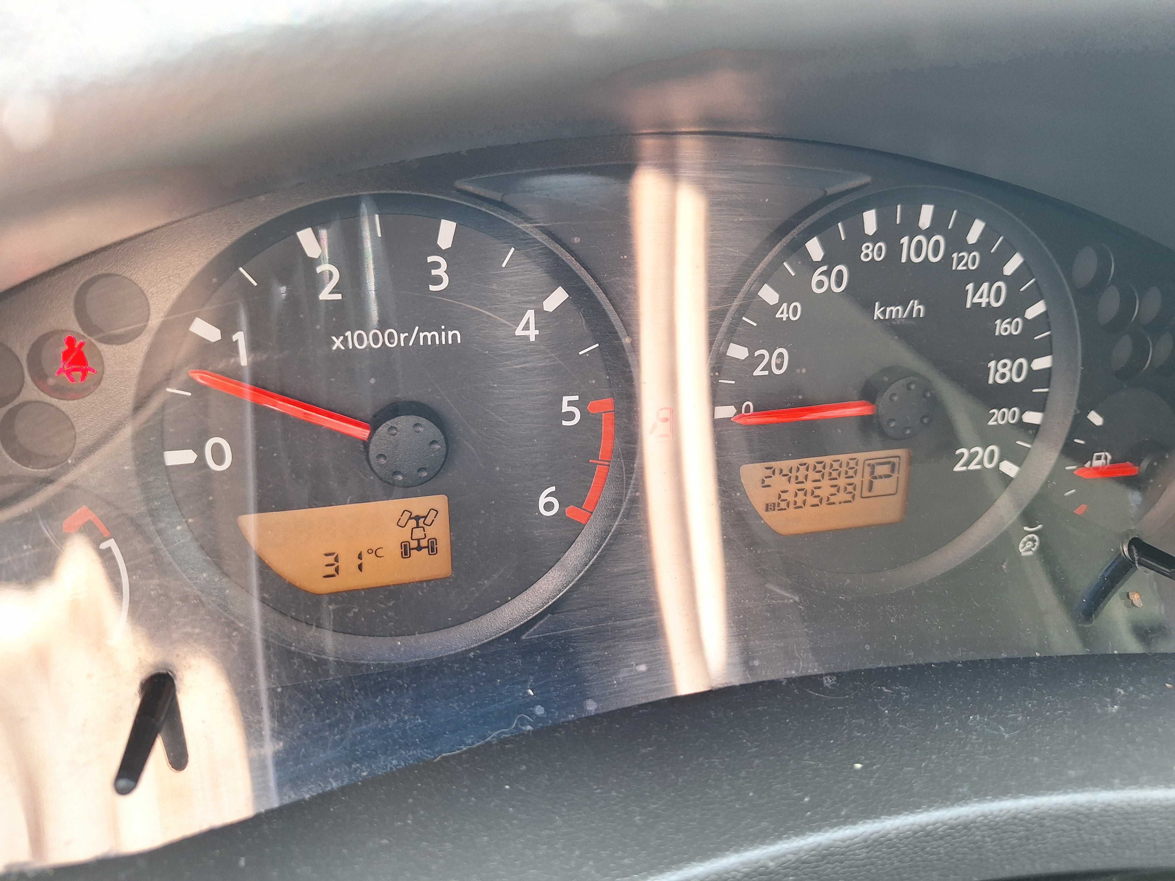 Sprzedam Nissan NAVARA 2007 automat
