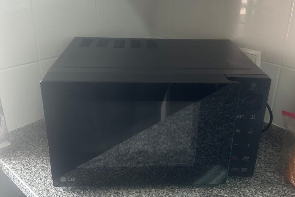 Microondas LG semi-novo