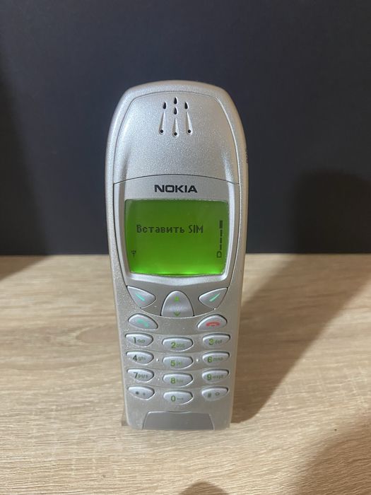 Мобильный телефон Nokia 6210