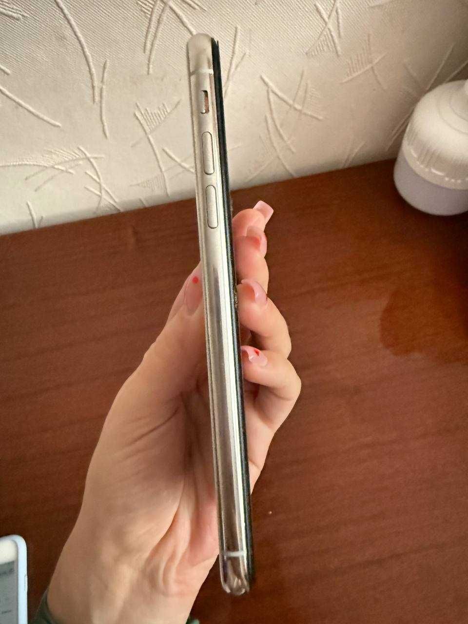 Продам iPhone X 256 gb