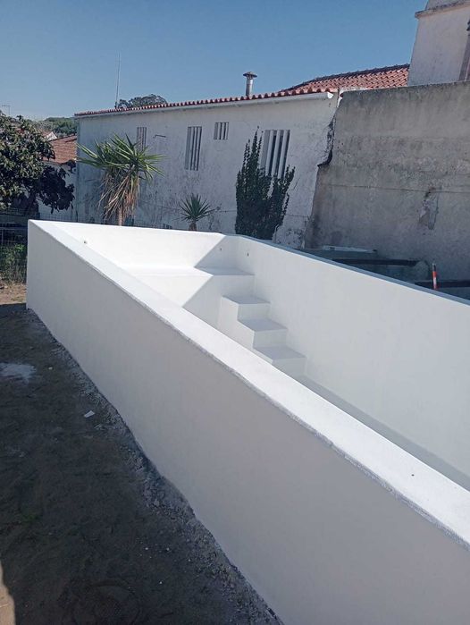 Realiza-se  piscinas tanque zona sintra