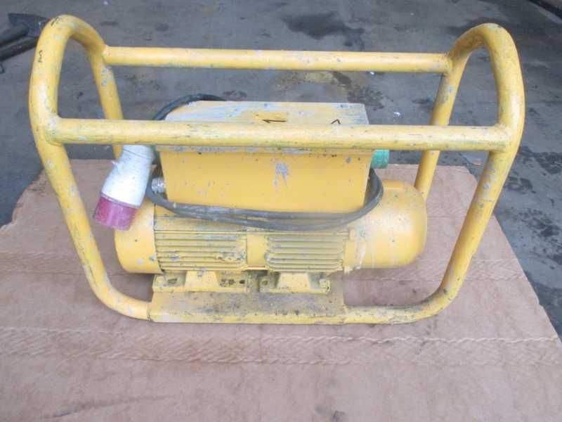 Przetwornica do betonu  częstotliwości DYNAPAC UF 61