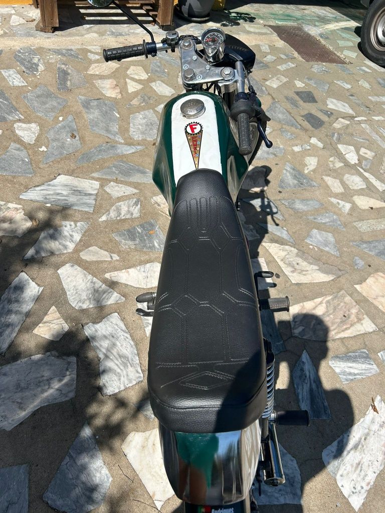 Zündapp com documentos