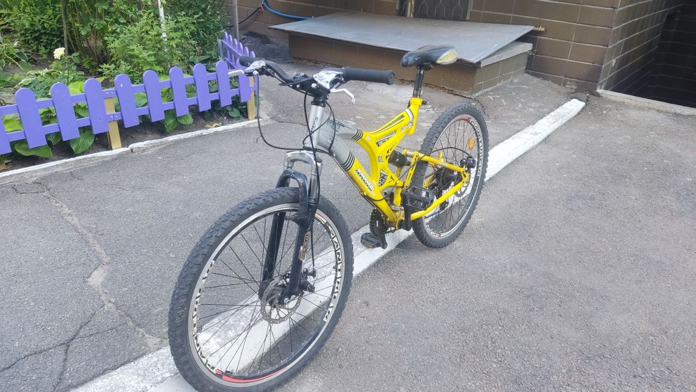 Велосипед підлітковий або дорослий