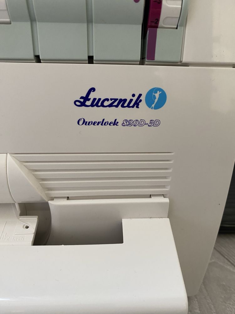 Owerlok Łucznik Coverlock 820D3