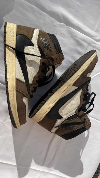 Jordan 1 Retro High Travis Scott