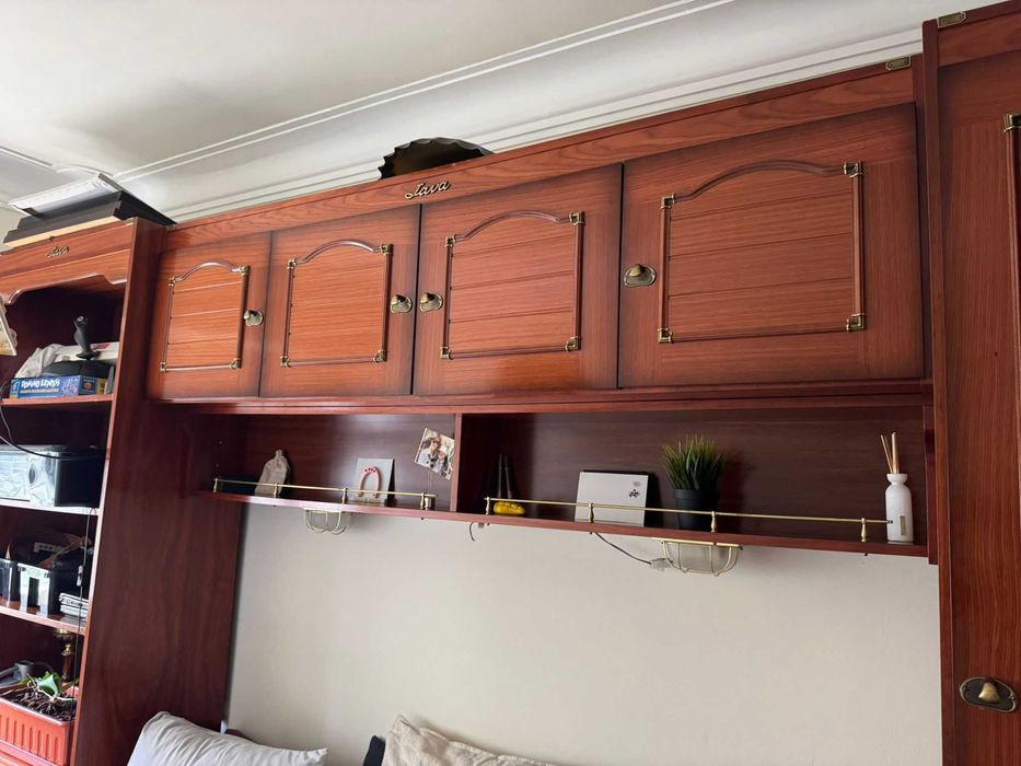 Conjunto de Moveis de Quarto em Madeira