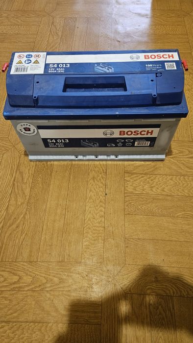 Автомобільний акумулятор