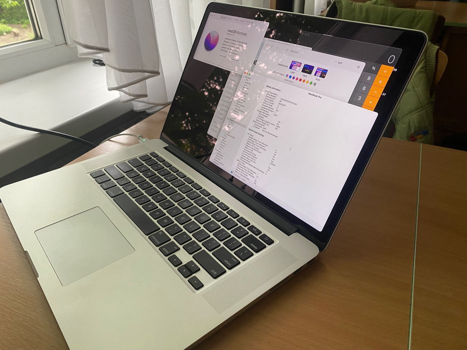 MacBook Pro 15 2015 16GB 1000GB 1TB Intel i7 2.2GHz Retina