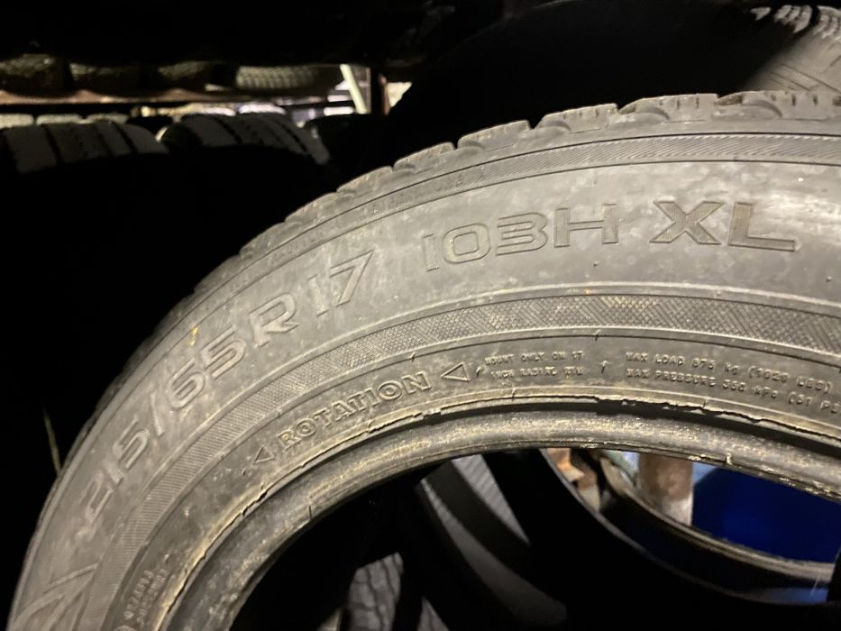 666 Пара зимних шин R17 215/65 Nokian