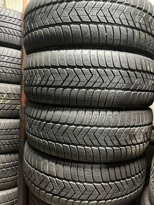 Комплект зимової гуми 235/55/19 Pirelli