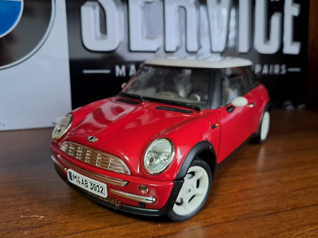 Mini Cooper 1:18 Solido