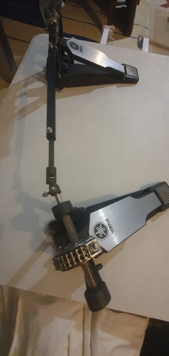 Vendo pedal duplo  Yamaha DFP9500C