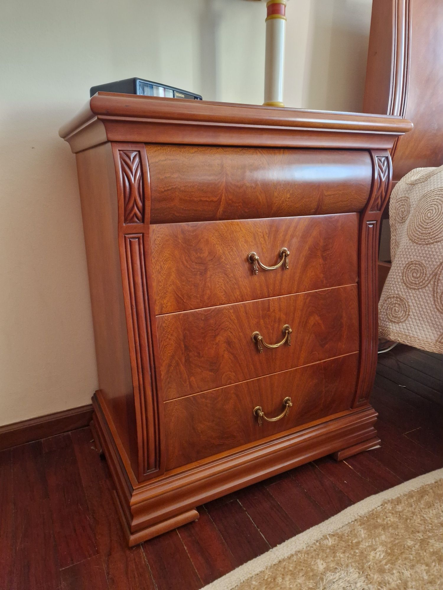 Vendo conjunto de quarto completo em ótimo estado de conservação!