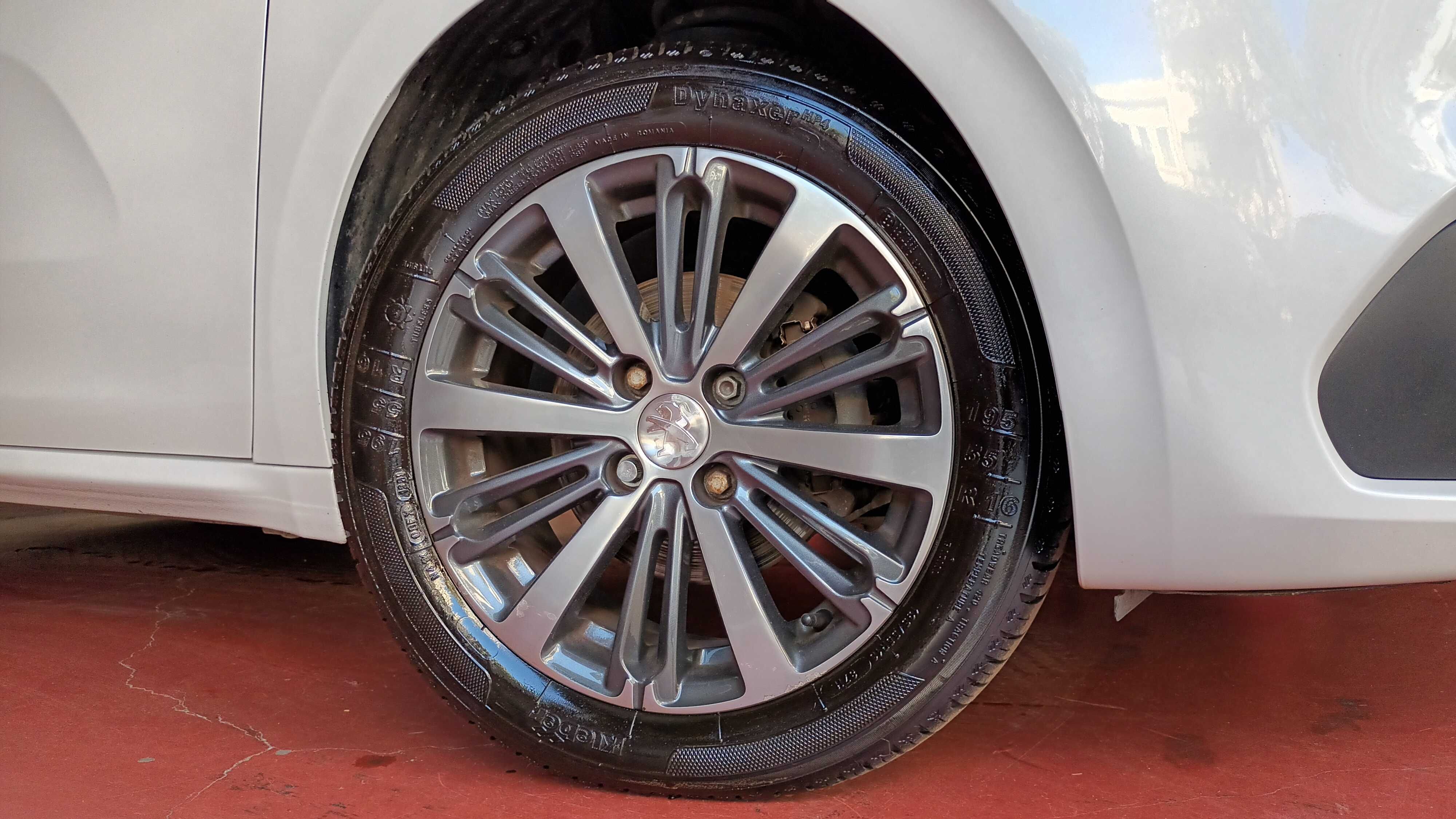 Peugeot 208 1.2 PureTech Allure