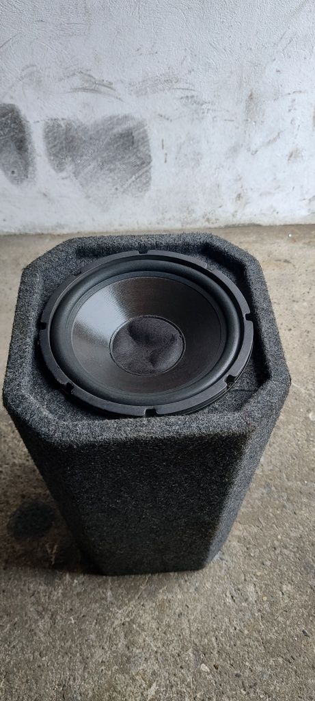 Tuba basowa, subwoofer