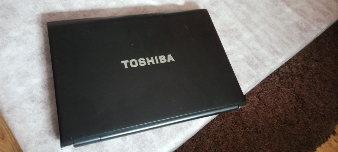Toshiba portege r930 i5 8gb ram 256 GB SSD nowy bat ok 1,5h szybki