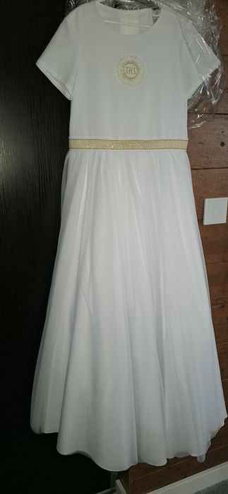 Sprzedam sukienke komunijna 146r