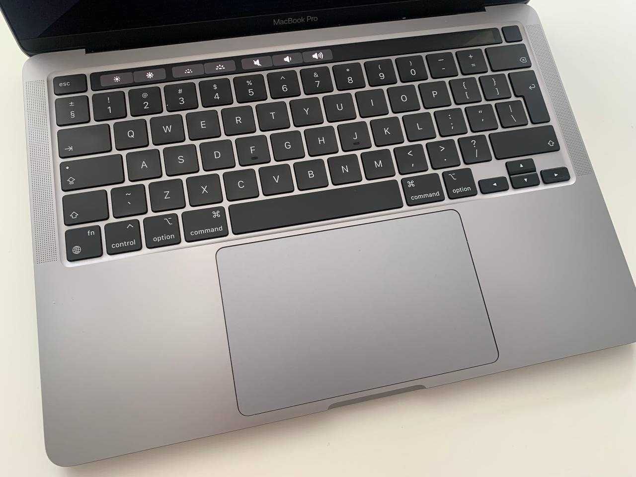 MacBook Pro M1, 2020, 16 GB. 256 GB.