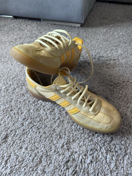 Vendo conjunto Adidas Stabil e Spezial