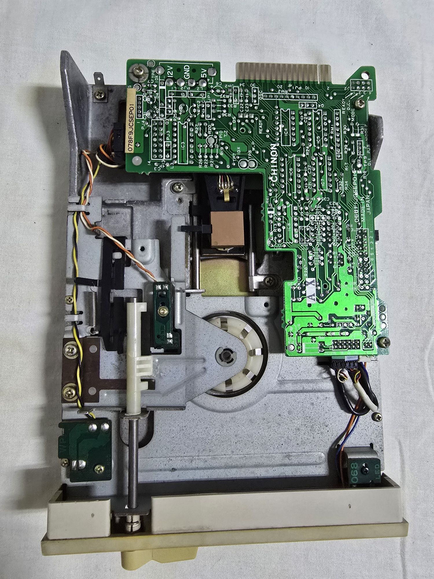 Drive 5.25" disquetes Chinon F502L