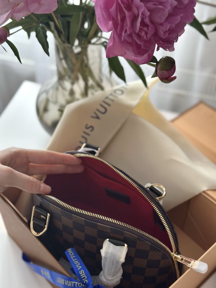Сумка Louis Vuitton Alma