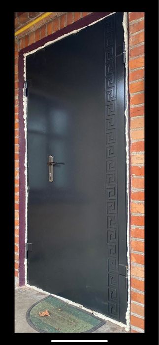 Виготовлення металевих дверей та Воріт з жалюзі