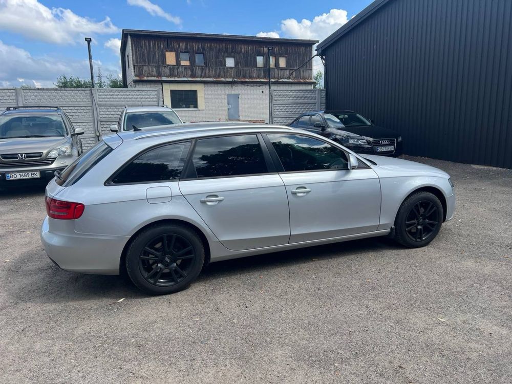 Продам Audi A4B8