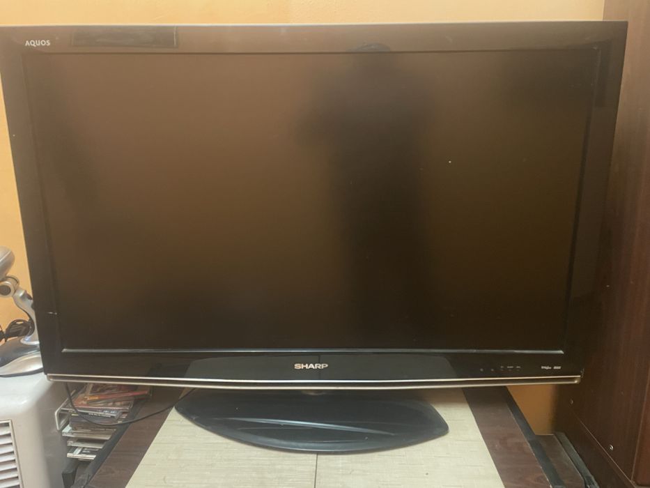 Продам телевизор Sharp в рабочем состоянии