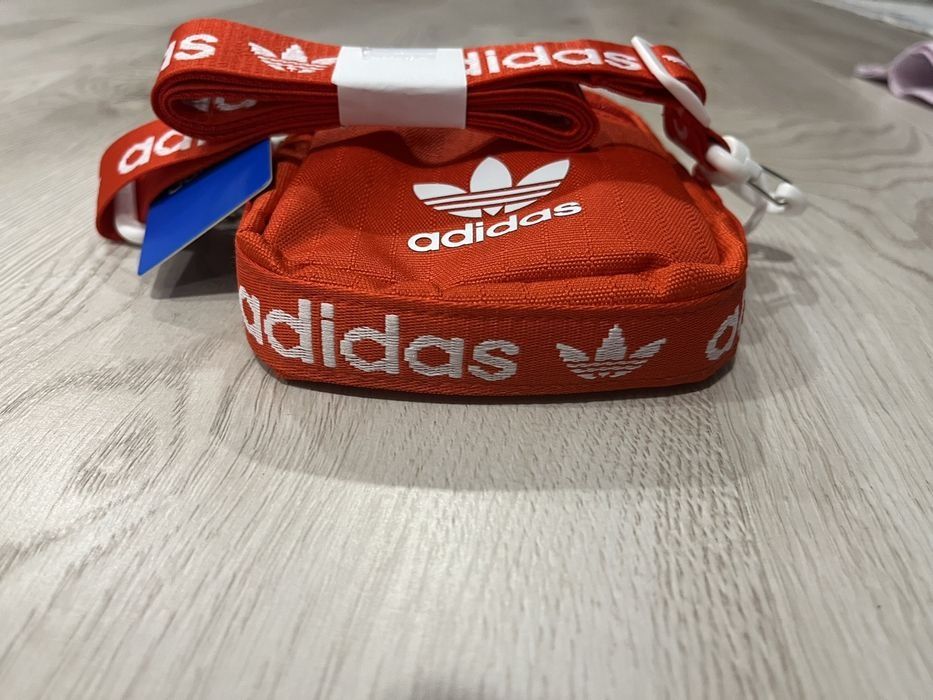 Слінг-сумка бананка Adidas Utility 4 через плече