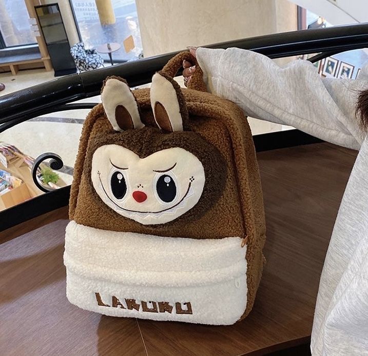 Ексклюзивний рюкзак labubu