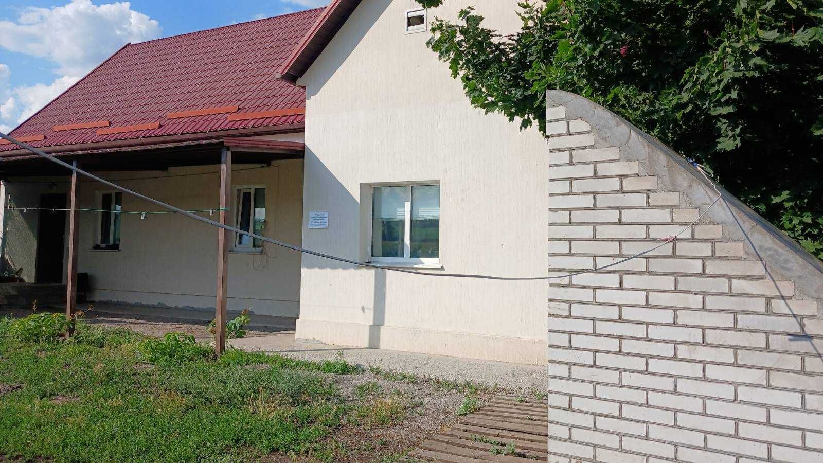 складське приміщення, база, їдальня, готель