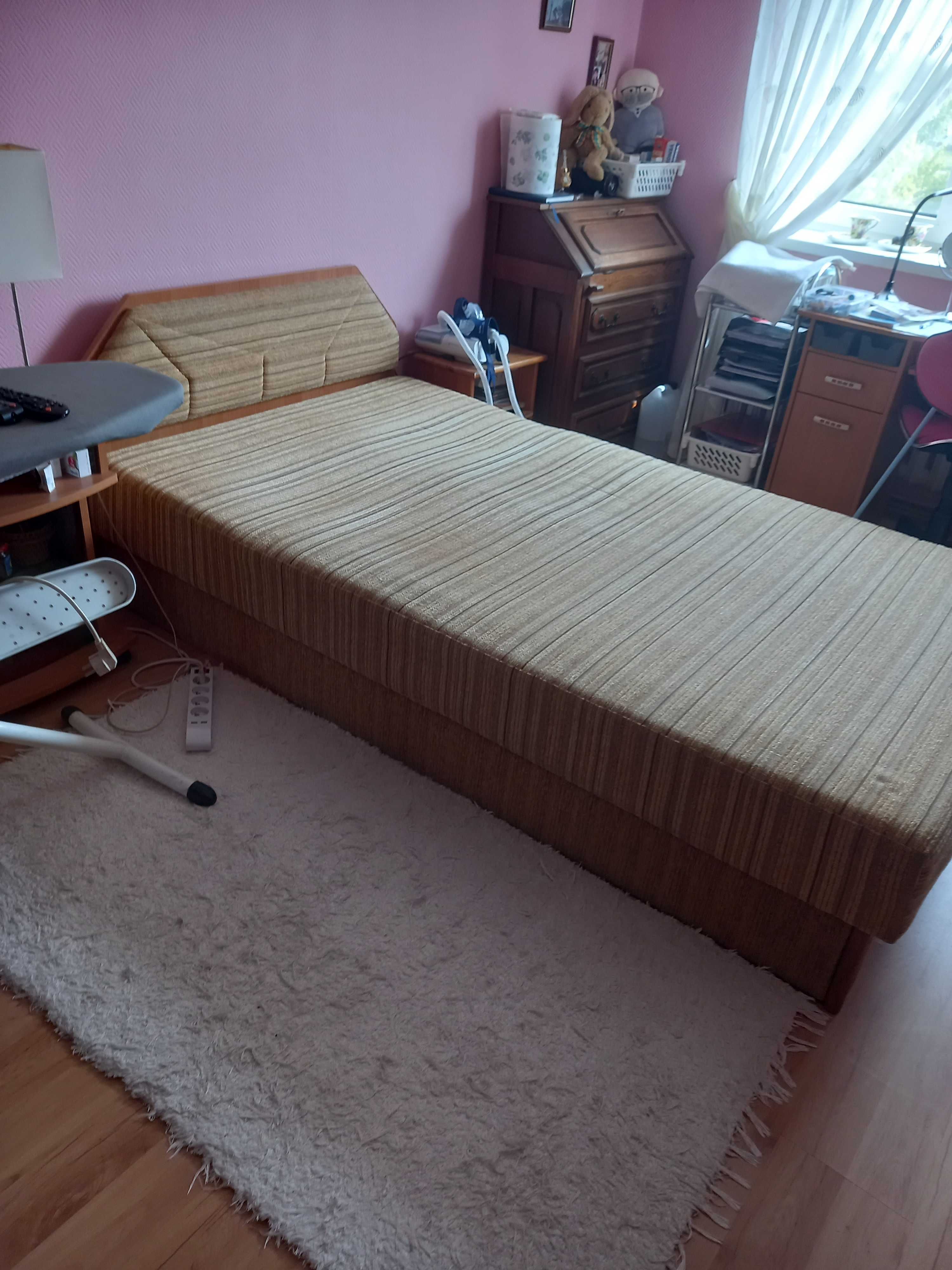 Łóżko tapczan używane sprzedam
