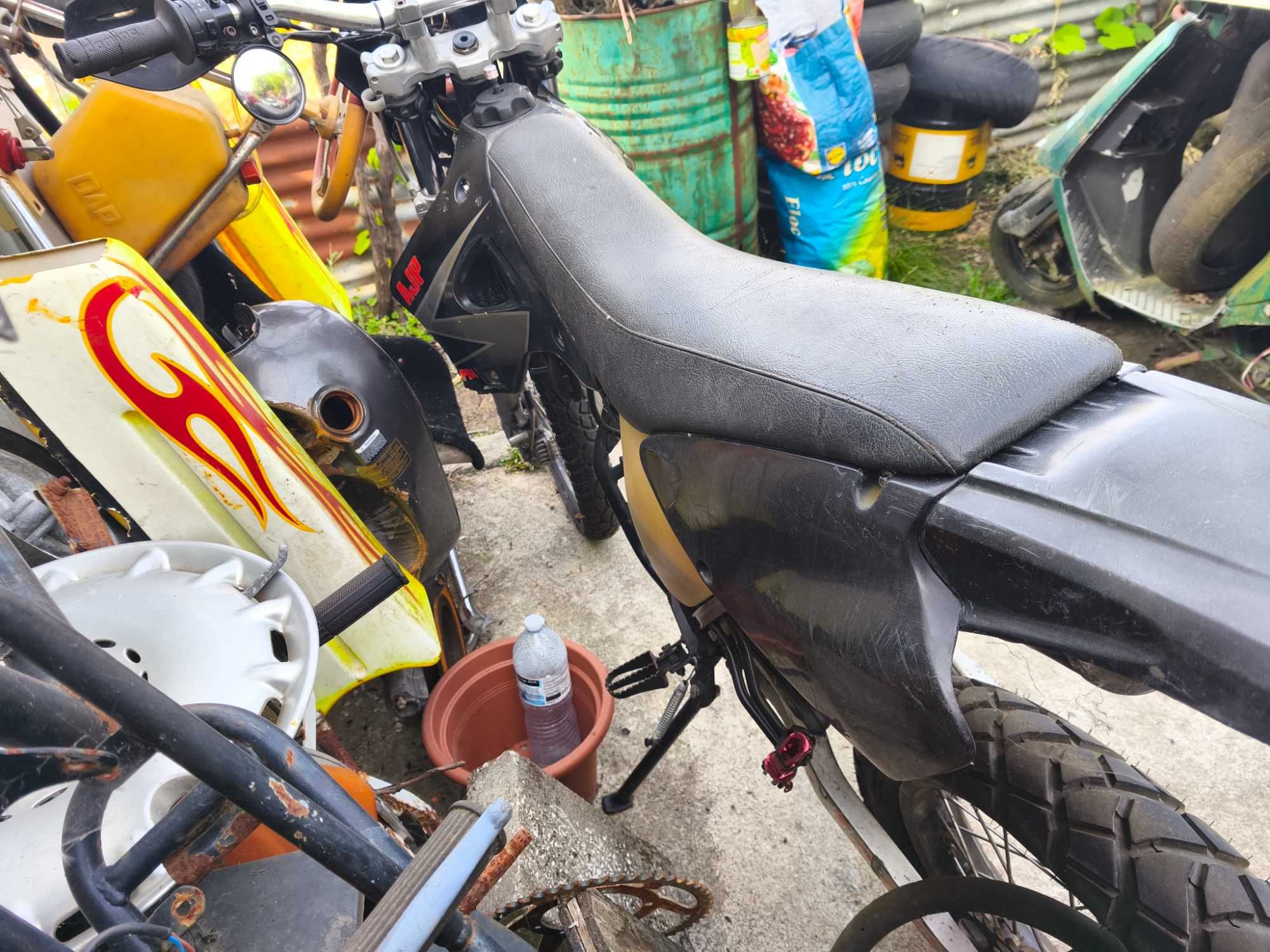 Vendo moto ajp 125