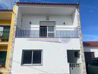 Moradia T3 em Escaroupim (S512)