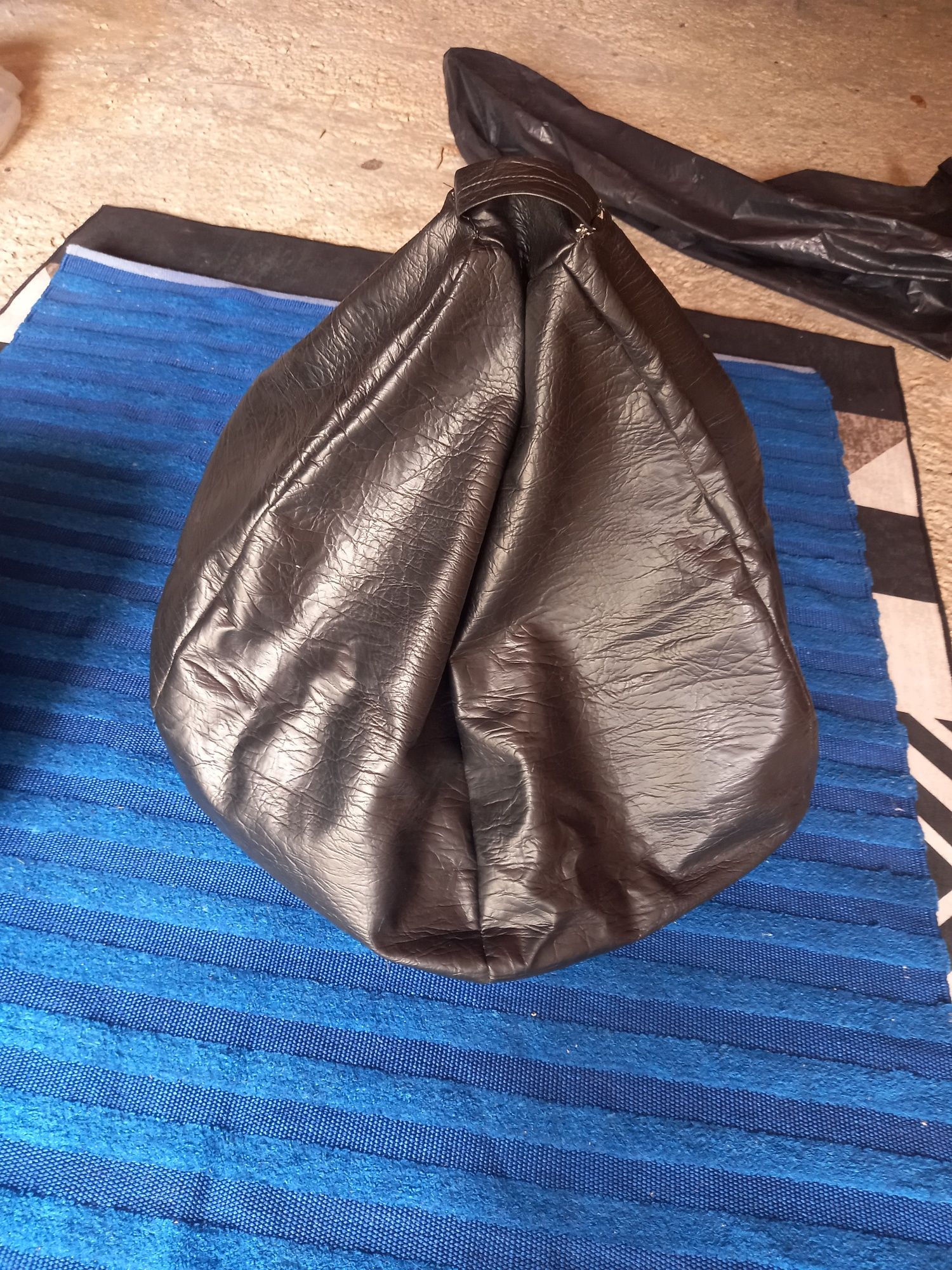Puff azul (o preto foi vendido)