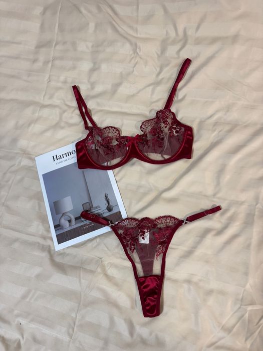 Спокусливий мереживний комплект