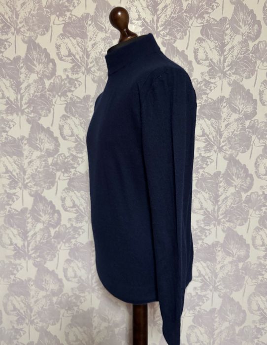 Тонкий кашемировый свитер Cashmere Collection.