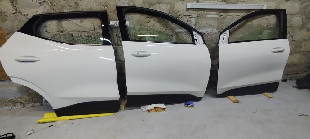 Двері Chevrolet Bolt ЕUV ,EV  ідеальні,колір