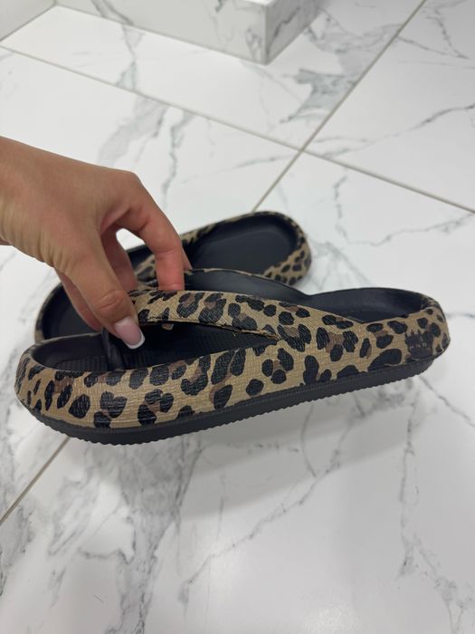 В’єтнамки з леопардовим прінтом