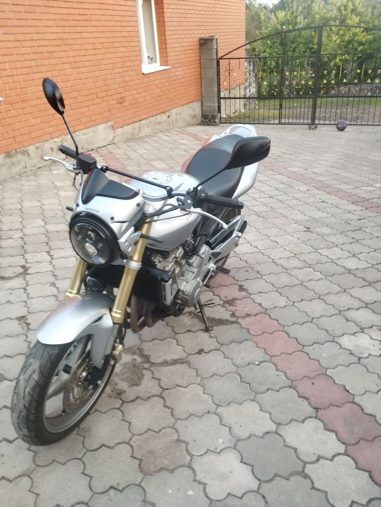 Продам Hornet 600