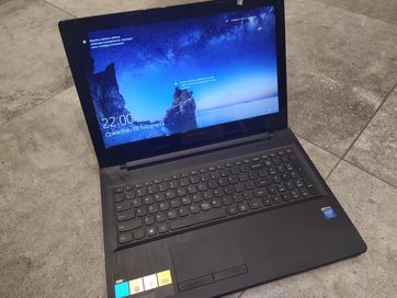 Laptop Lenovo 80G0 jak nowy, służył jako zapasowy komputer.