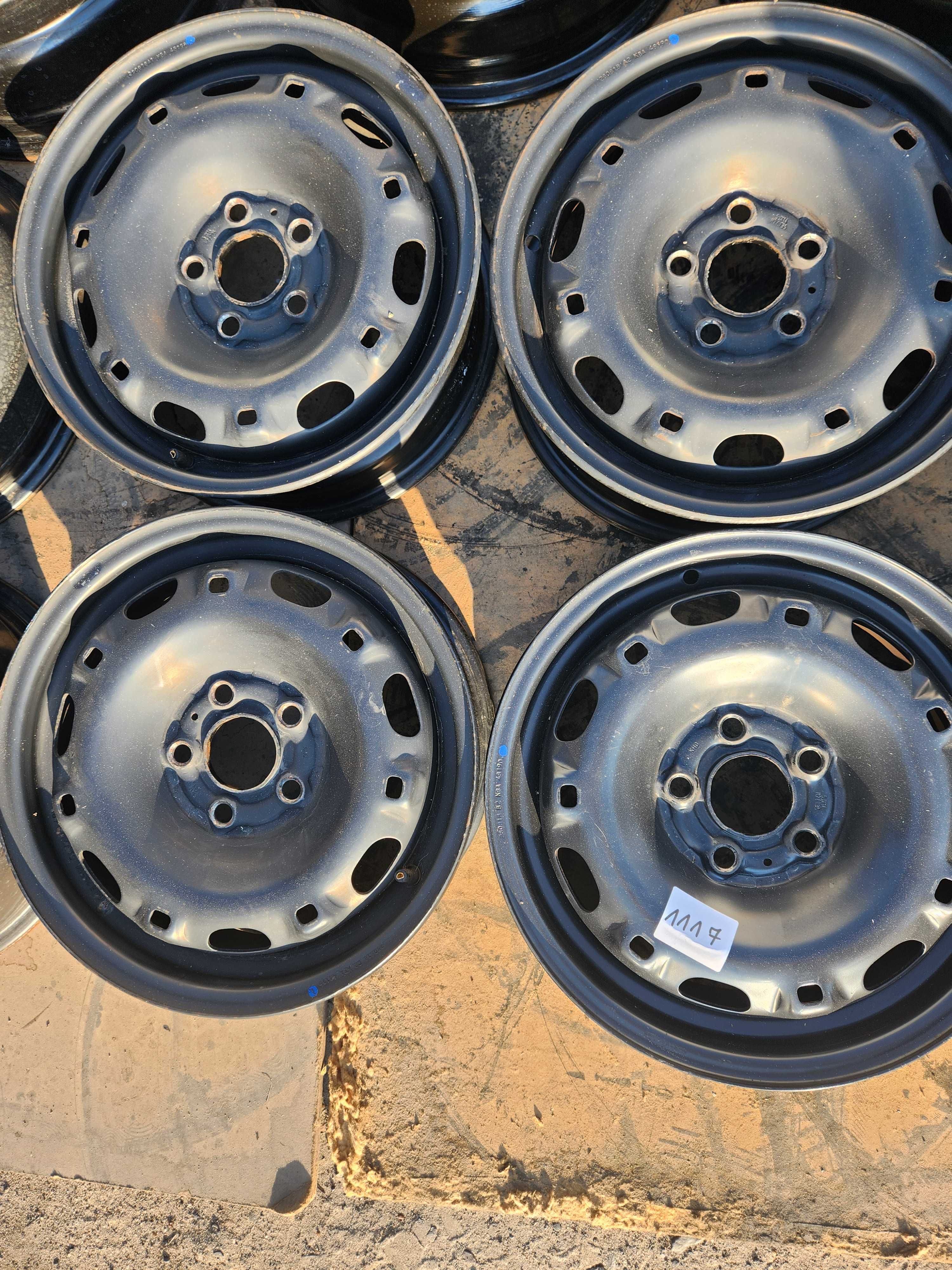1117. VW 5 x 14 ET 35 rozstaw 5 x 100 felgi stalowe