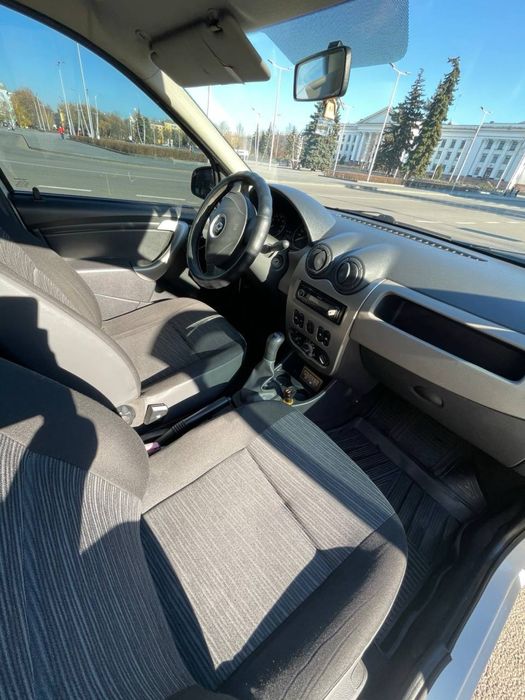 Продам Renault Logan 2010