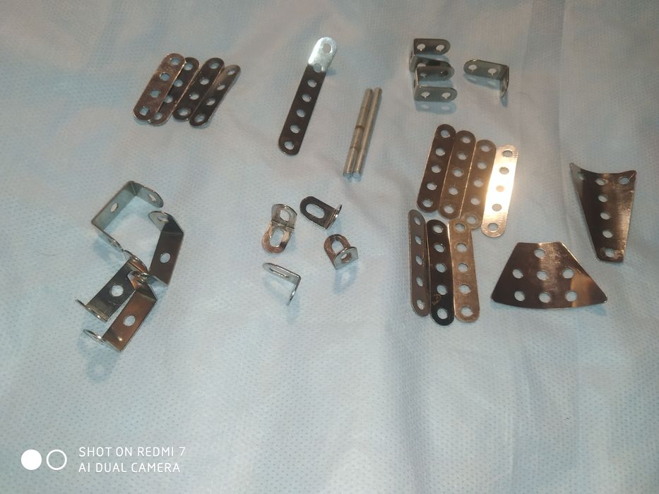 Конструктор детский запчасти metal brick металлический машинка