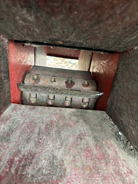 Измельчитель веток-Подрібнювач гілок ARPAL АМ-140ТР