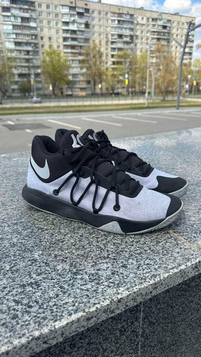 Nike  KD Trey 5 V  [US 12.5|30.5 cm]